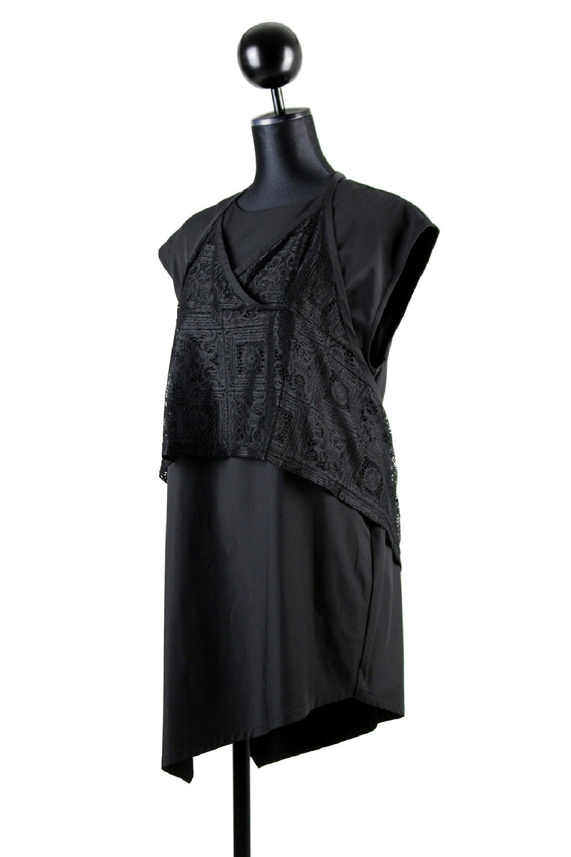 TUNIC-9526611